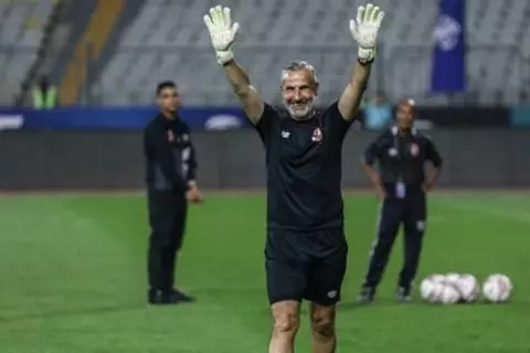 "كل لحظة ستظل في قلبي".. رسالة وداع من يانكون إلى جماهير الأهلي